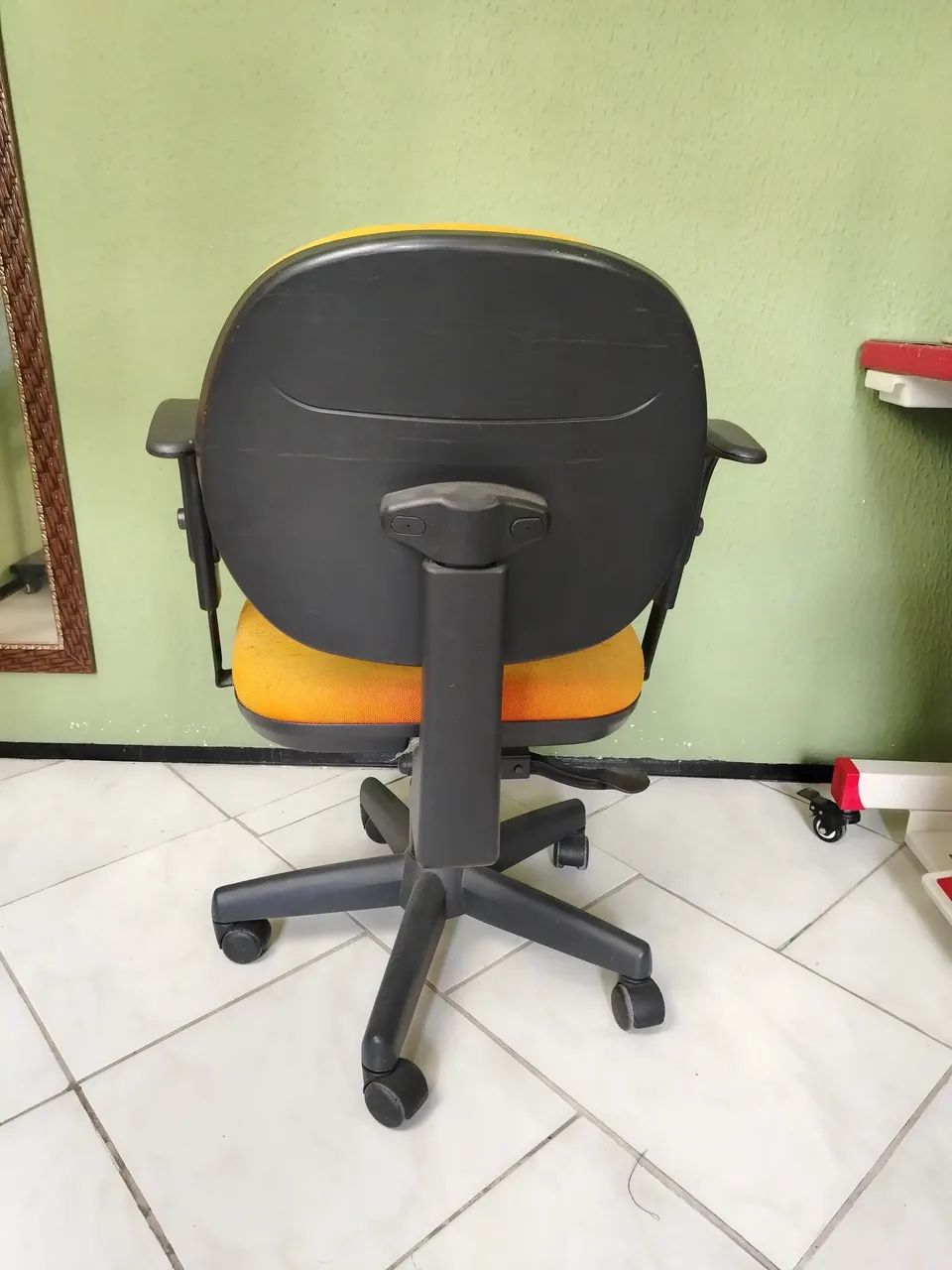 Cadeira de Escritório / Secretária - Foto 4