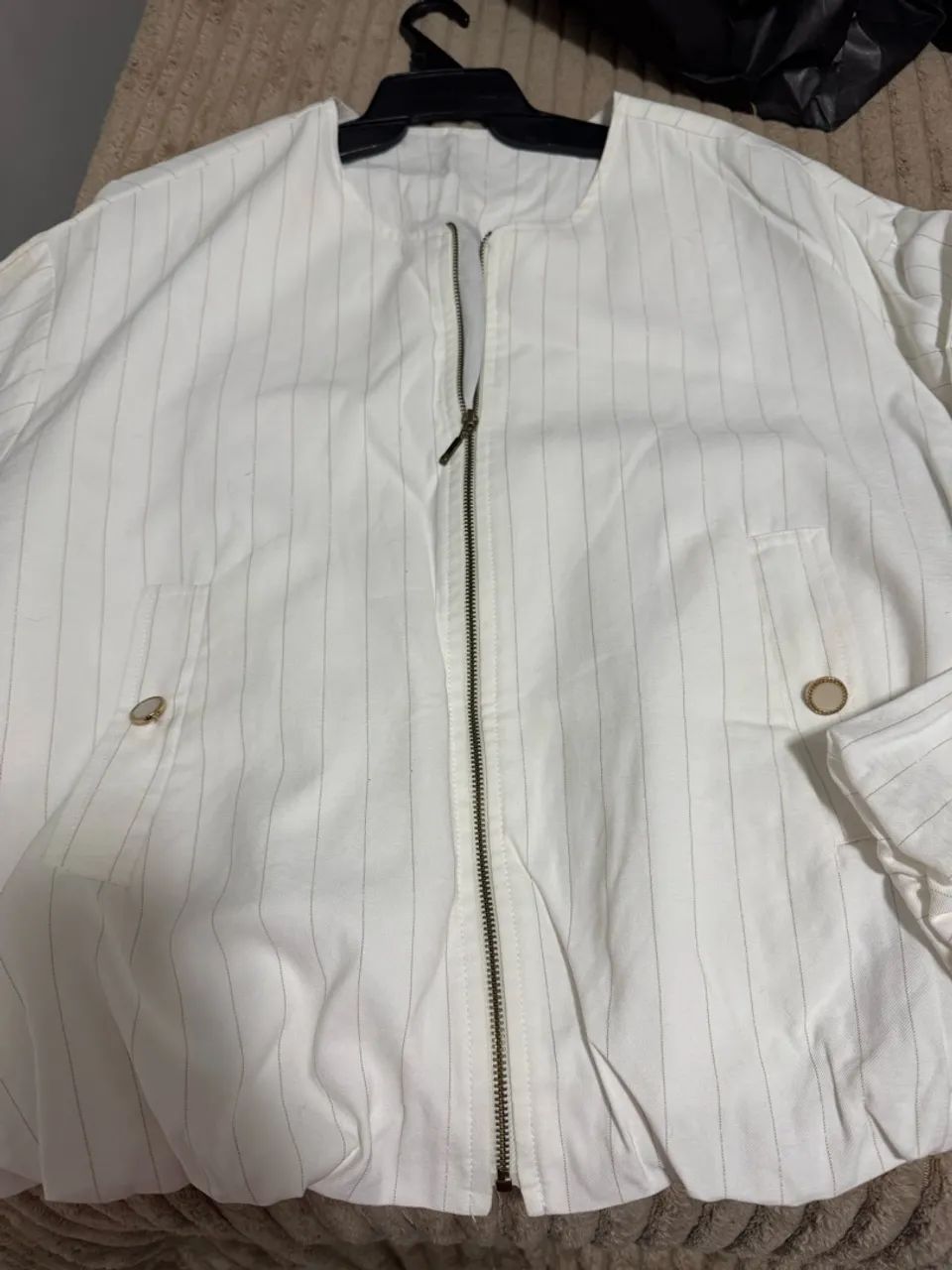 Jaqueta risca giz cor off white estilo over - Foto 2