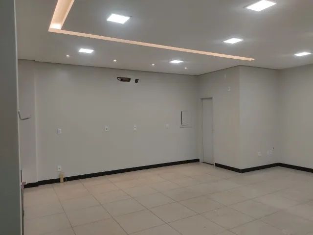 EXCELENTE LOJA COM VITRINE COM 40M2 - Foto 3