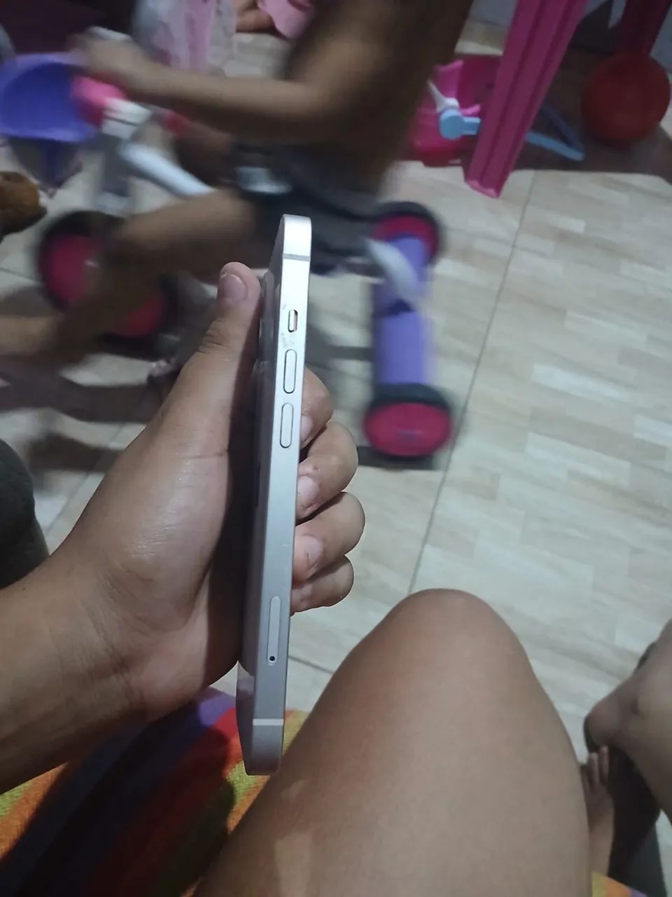 iPhone 13 branco 128 gb  - Foto 5