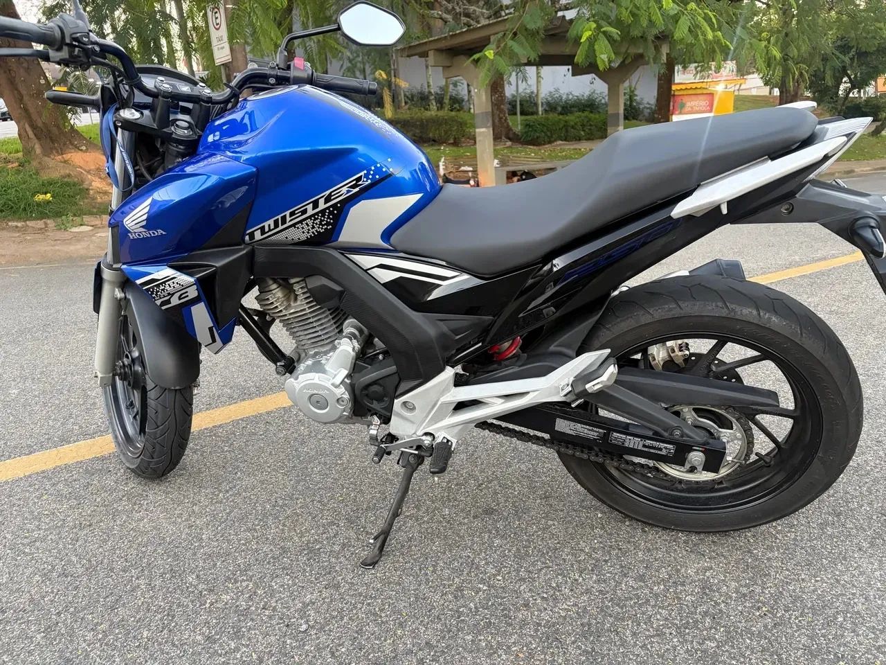 CB TWISTER 250 EXTRA - Foto 3