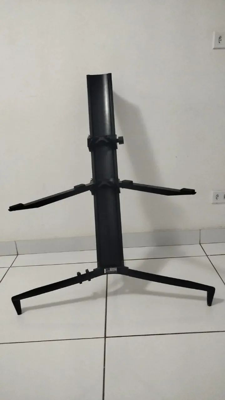 pedestal pra teclado 