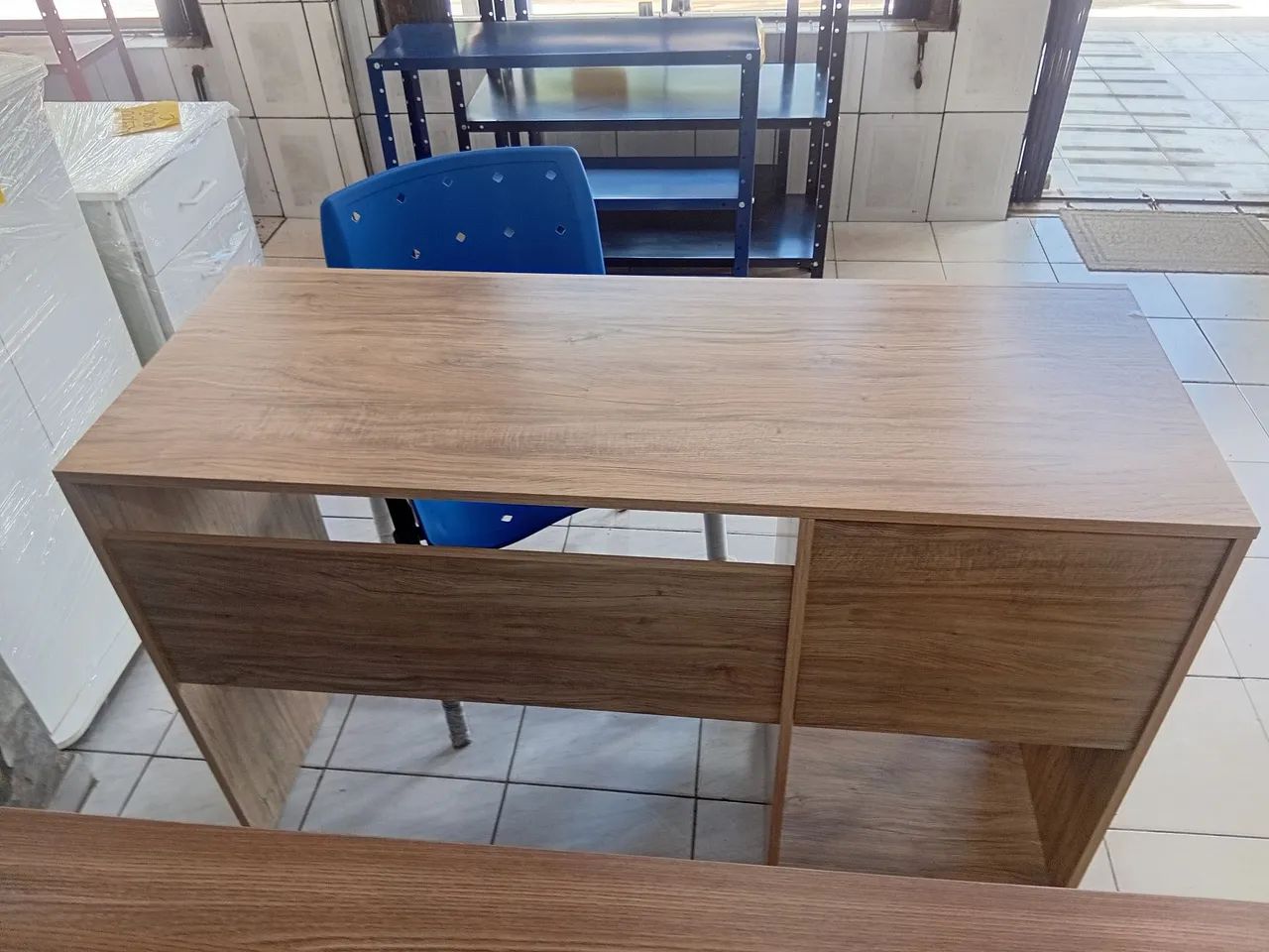 Mesa e cadeira azul  - Foto 4