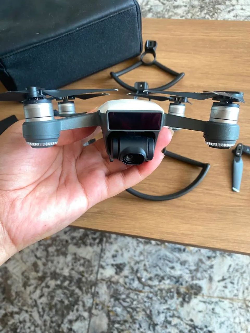 DJI Spark Fly More Combo Branco - Impecável, Pouquíssimo Uso + Controle e Acessórios - Foto 4