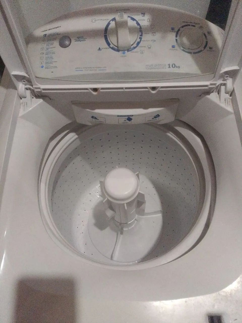 Máquina de lavar roupa em boa condição muito bem cuidada funcionando perfeitamente  - Foto 2