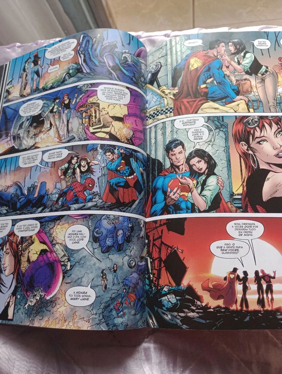 Superman e Homem Aranha capa Rafael Albuquerque  - Foto 5