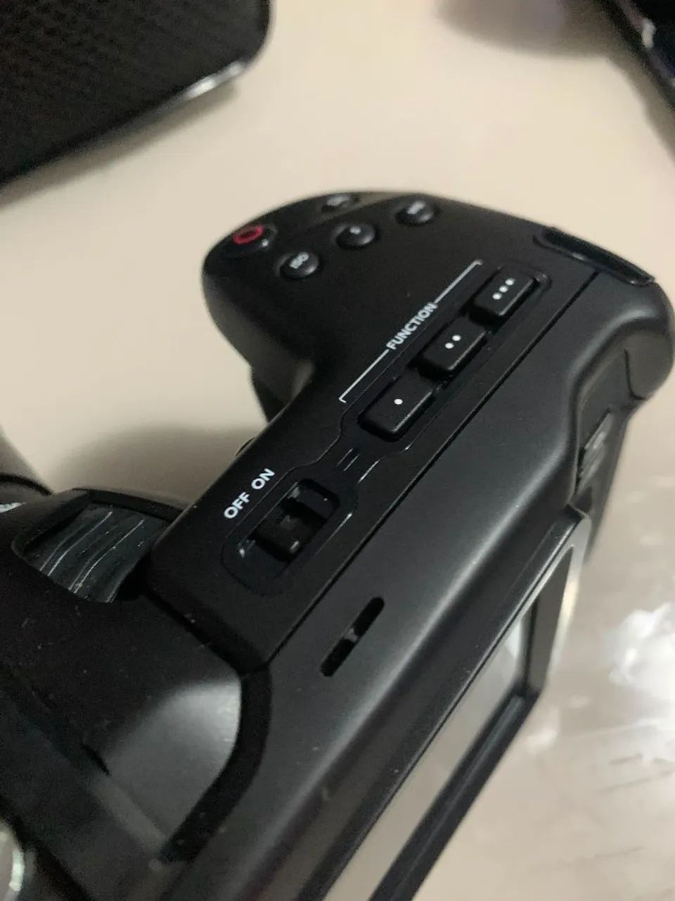 blackmagic pocket cinema 4k com 16mm 1.4 - Foto 6