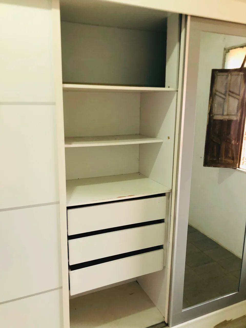 Guarda roupa de casal com espelho - Foto 4