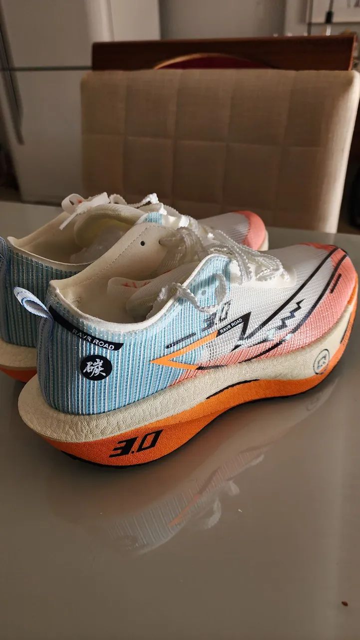 Tenis com placa de carbono para caminhada e corridas 41 - Foto 3