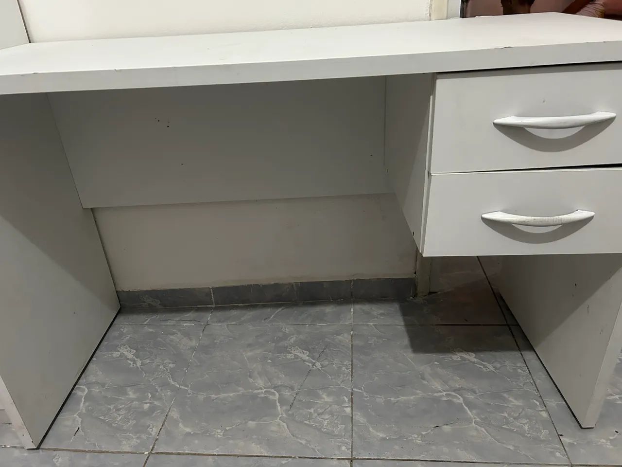Mesa de escritório 474630861651322882