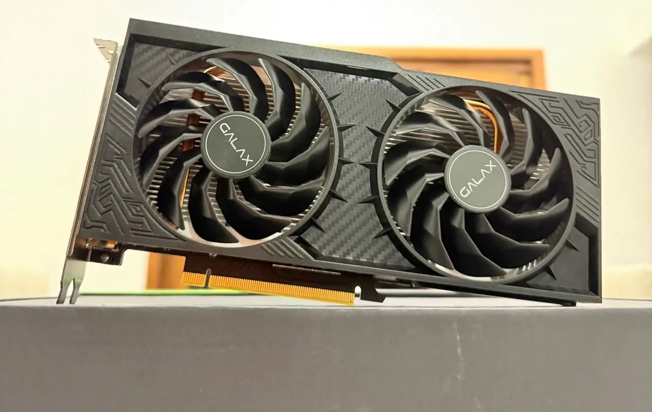 Placa de vídeo GeForce RTX 4060 OC GALAX  - Foto 2