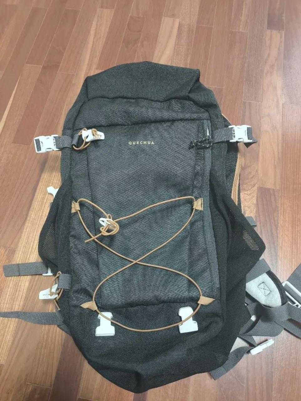 Mochila de trilha e viagem Quechua Arpenaz 30L 