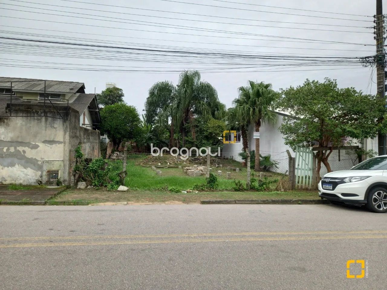 Terreno com 429,60m2 de área a venda no bairro Abrãao - Fpolis - SC