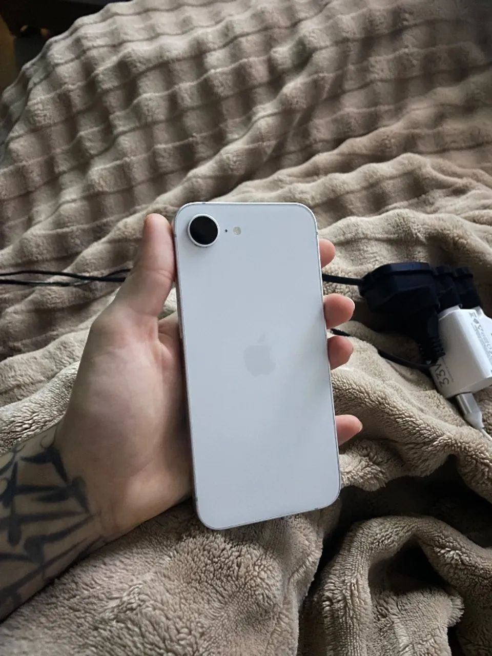Iphone 16e 128gb seminovo - Foto 2