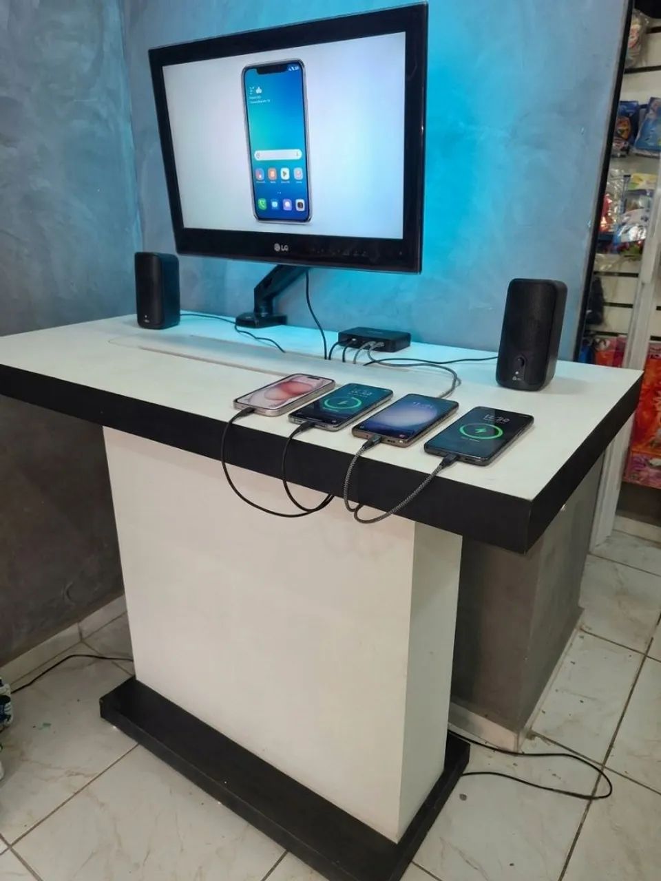 Balcão de Loja Expositor de Tecnologia 