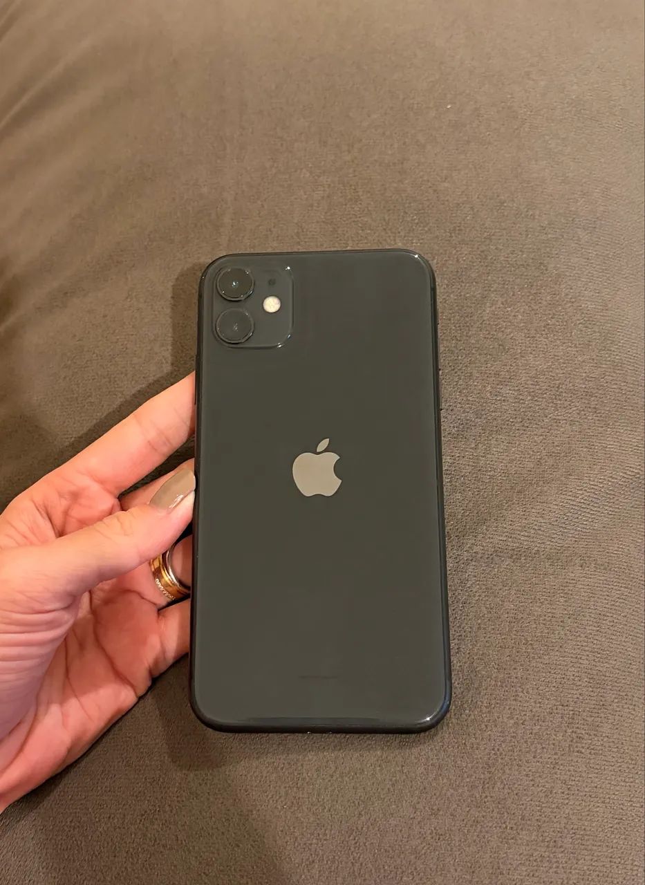 iPhone 11 128GB ? R$ 1.100 