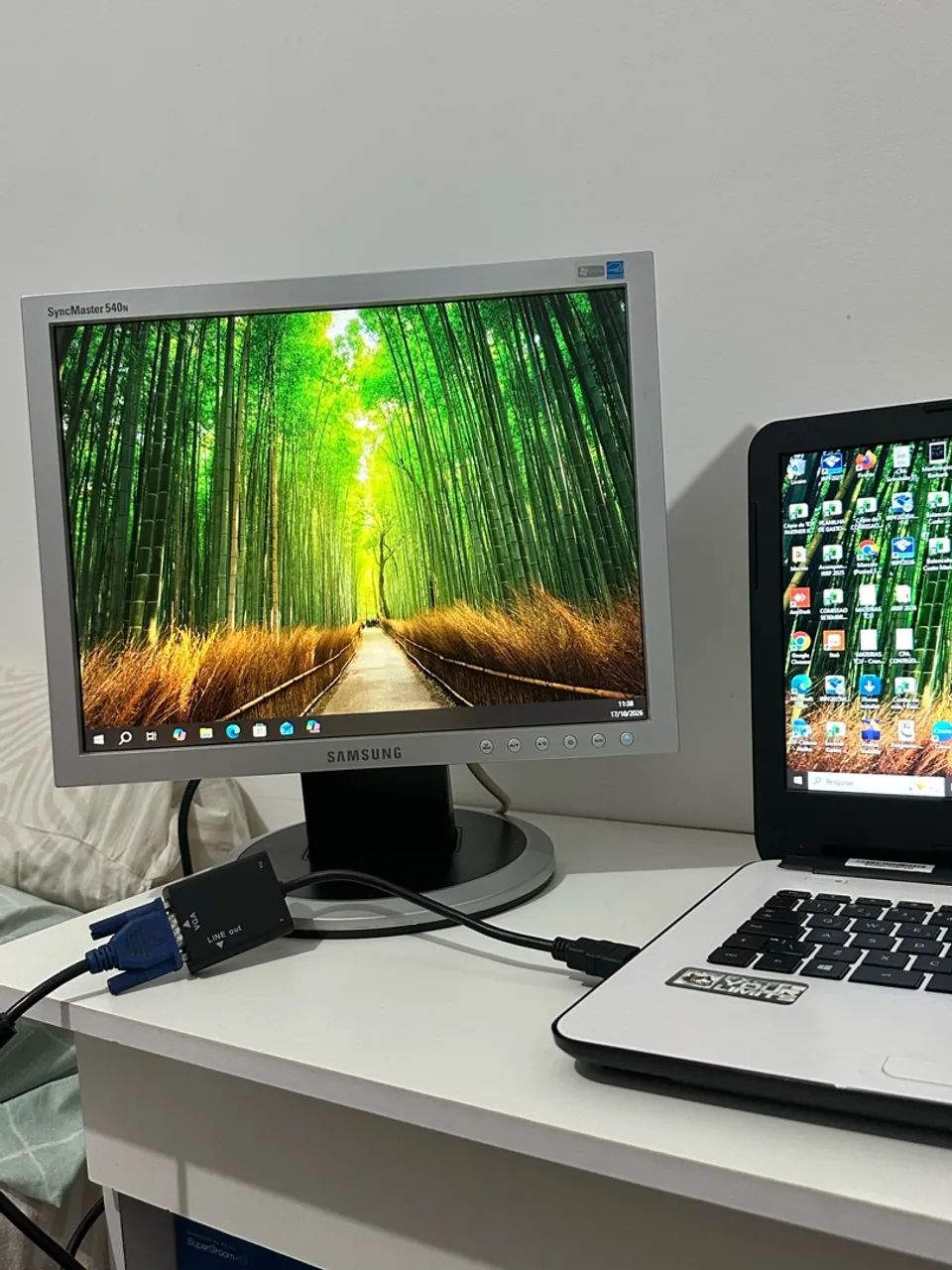 Monitor Samsung SyncMaster 540N - Funcionando