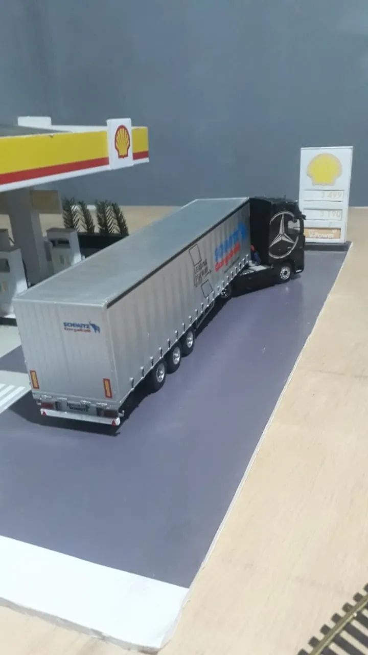Miniatura  de  caminhão Mercedes  Axor 1/43 - Foto 4