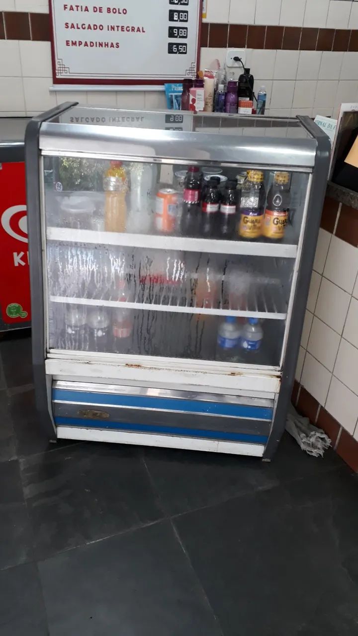 Freezer e geladeira expositora 