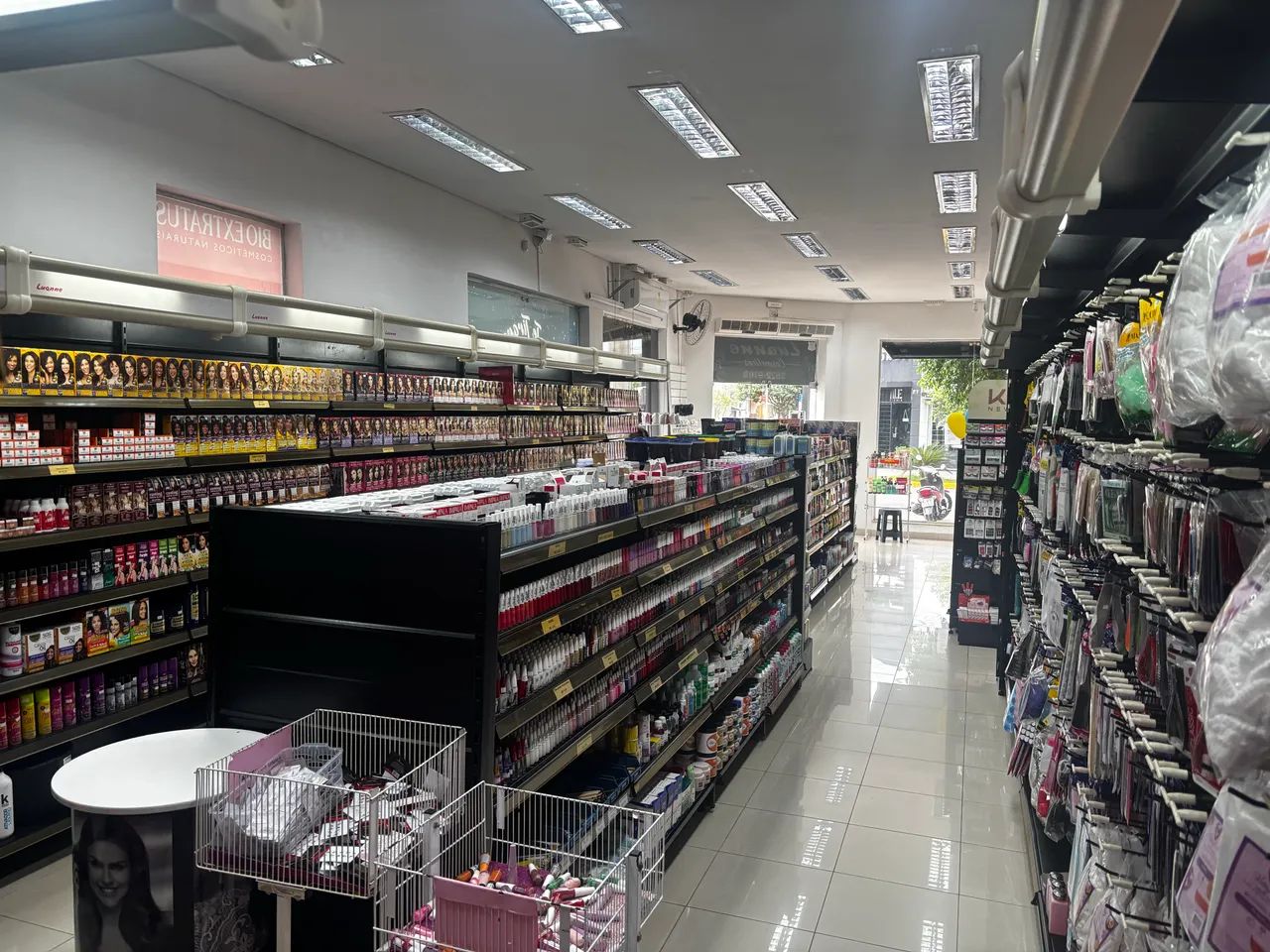 Vendo Loja de Cosméticos  - Foto 2