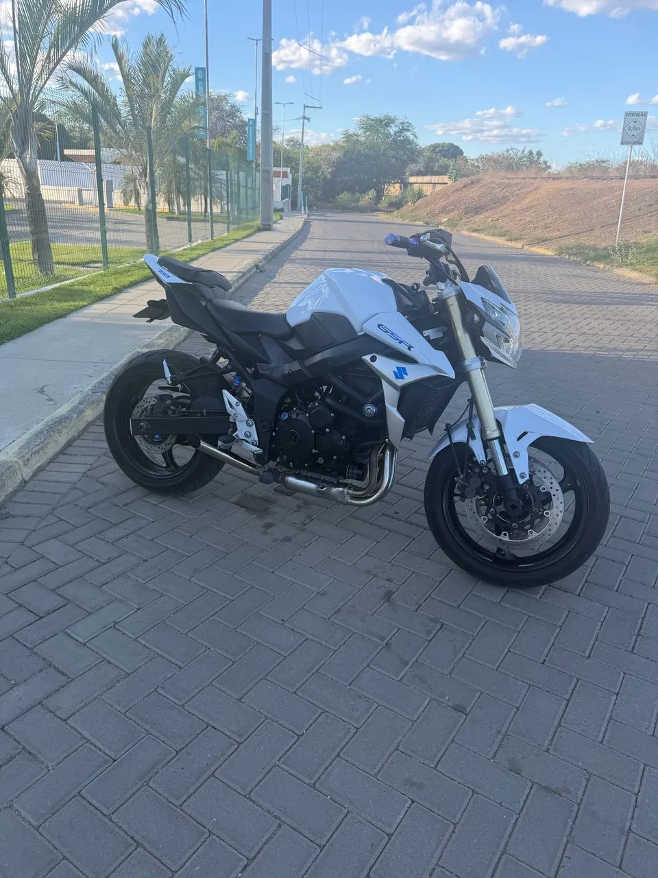 Suzuki Gsr 750 abs  - Foto 5