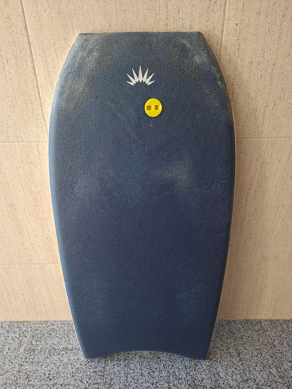 Vende-se bodyboard da marca Erizos