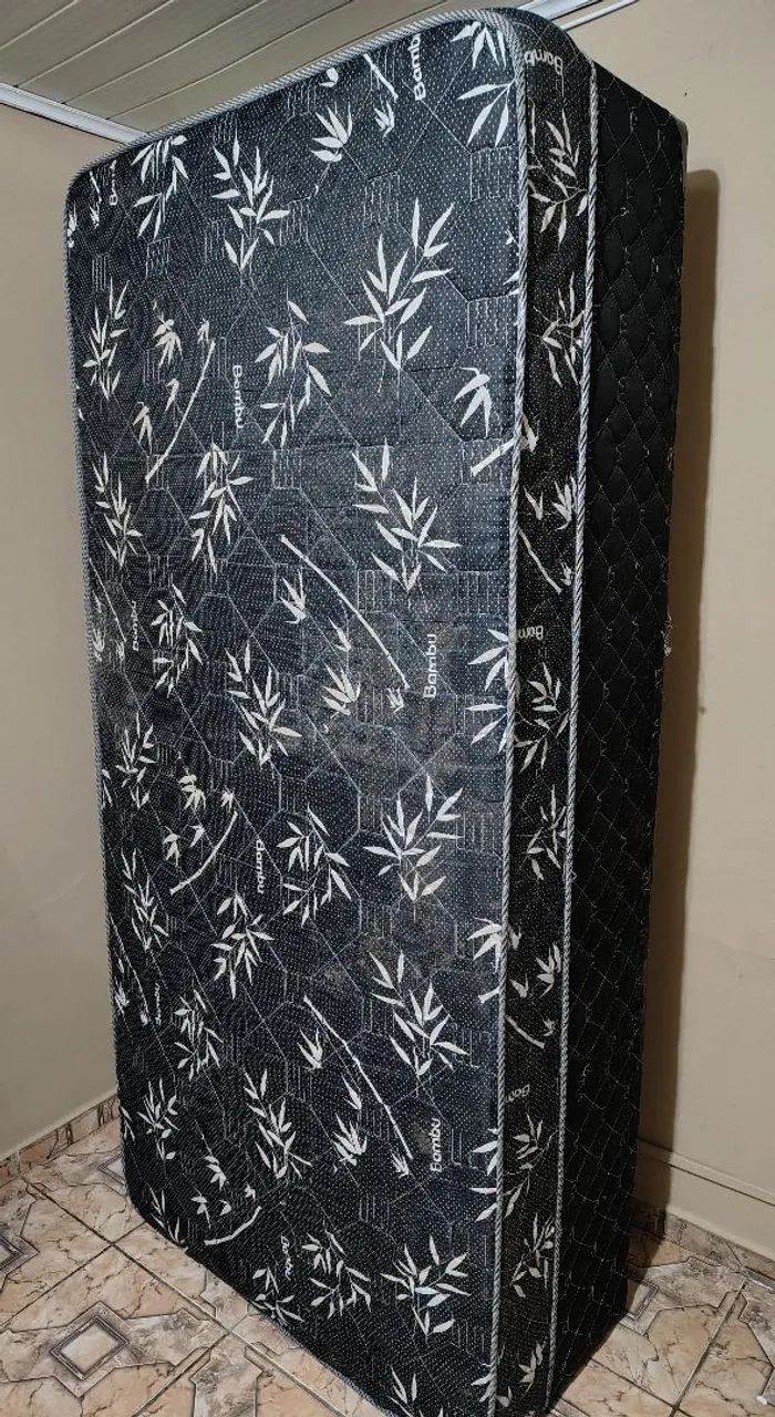 Vendo cama box solteiro conjugado 
