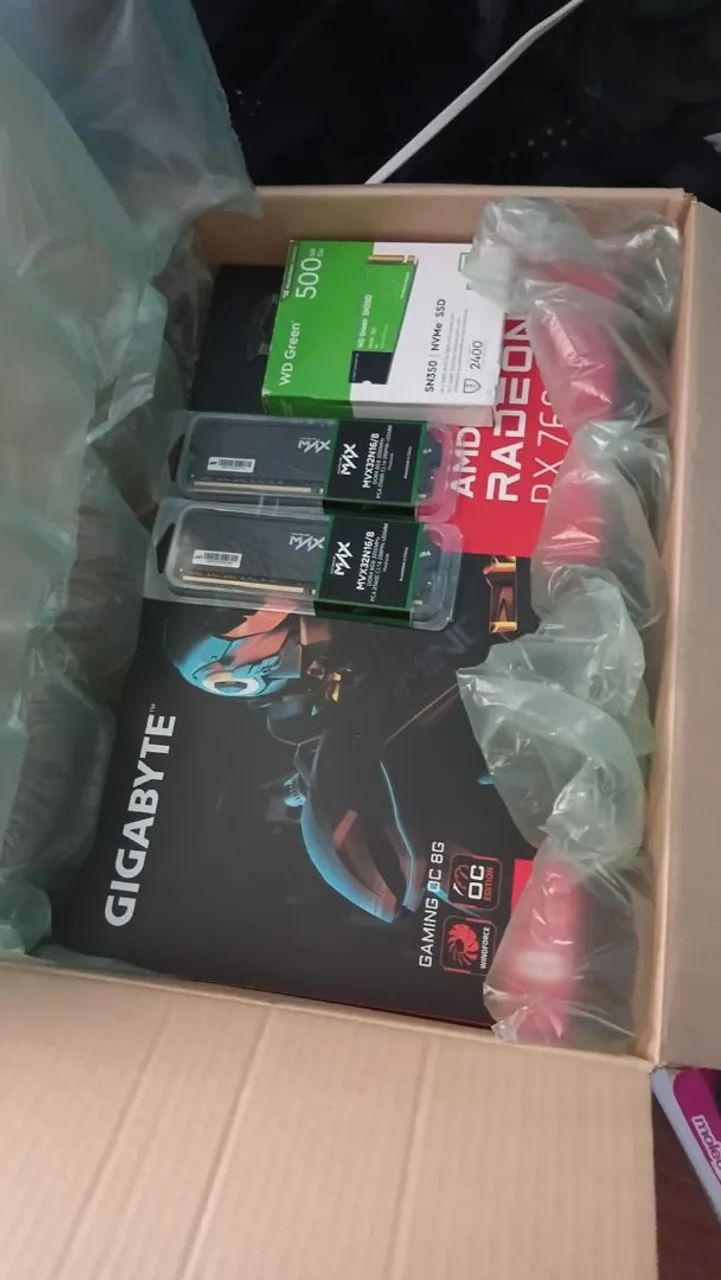 RX7600 Gigabyte + Xeon E5 2690 v4 +2x8/512gbs - Foto 3