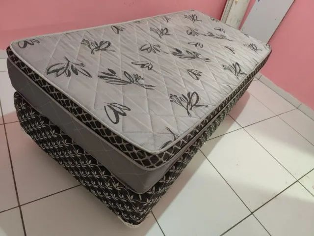 Cama de Solteiro + Base (Pouco Usada) - Seminova - Foto 4