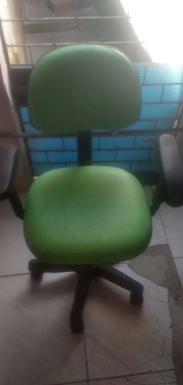 Cadeira escritório com rodinhas 