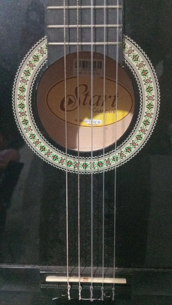 Vende-se  violão start  Giannini bk - Foto 4