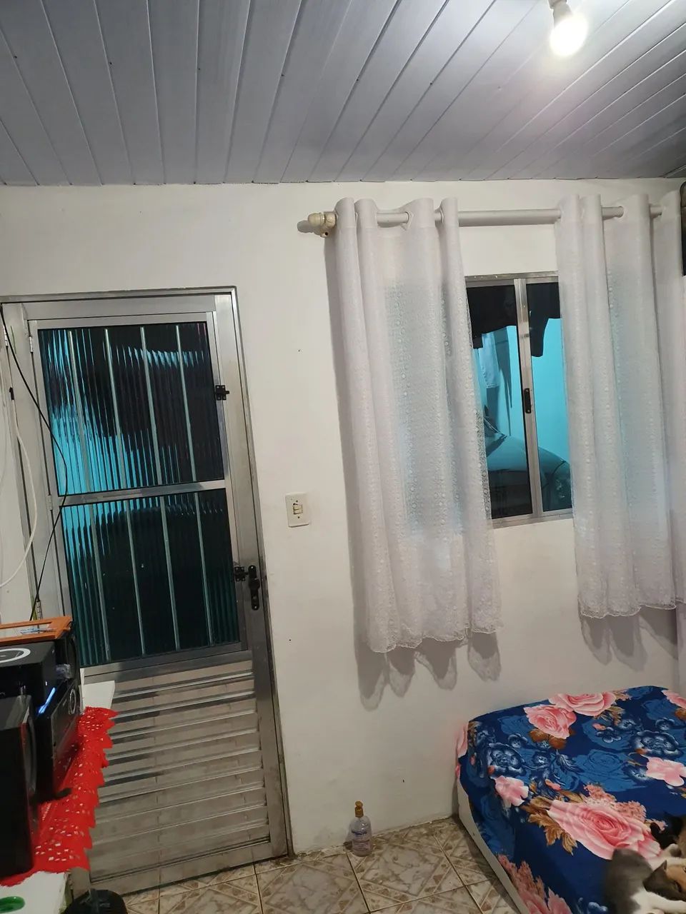 Casa com três cômodos garagem e banheiro  - Foto 3