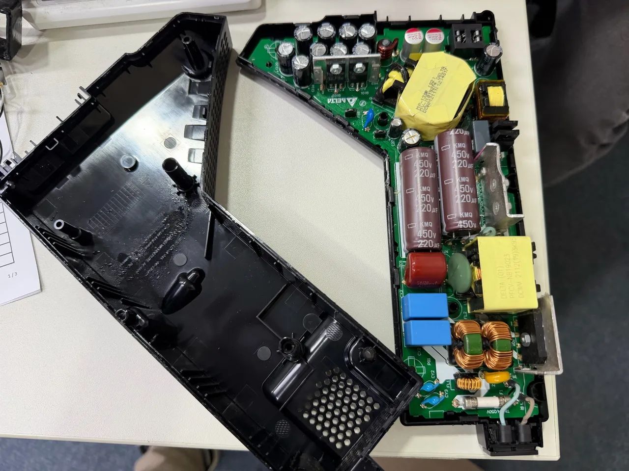 Fonte PS5 Fat - Capacitor estourado