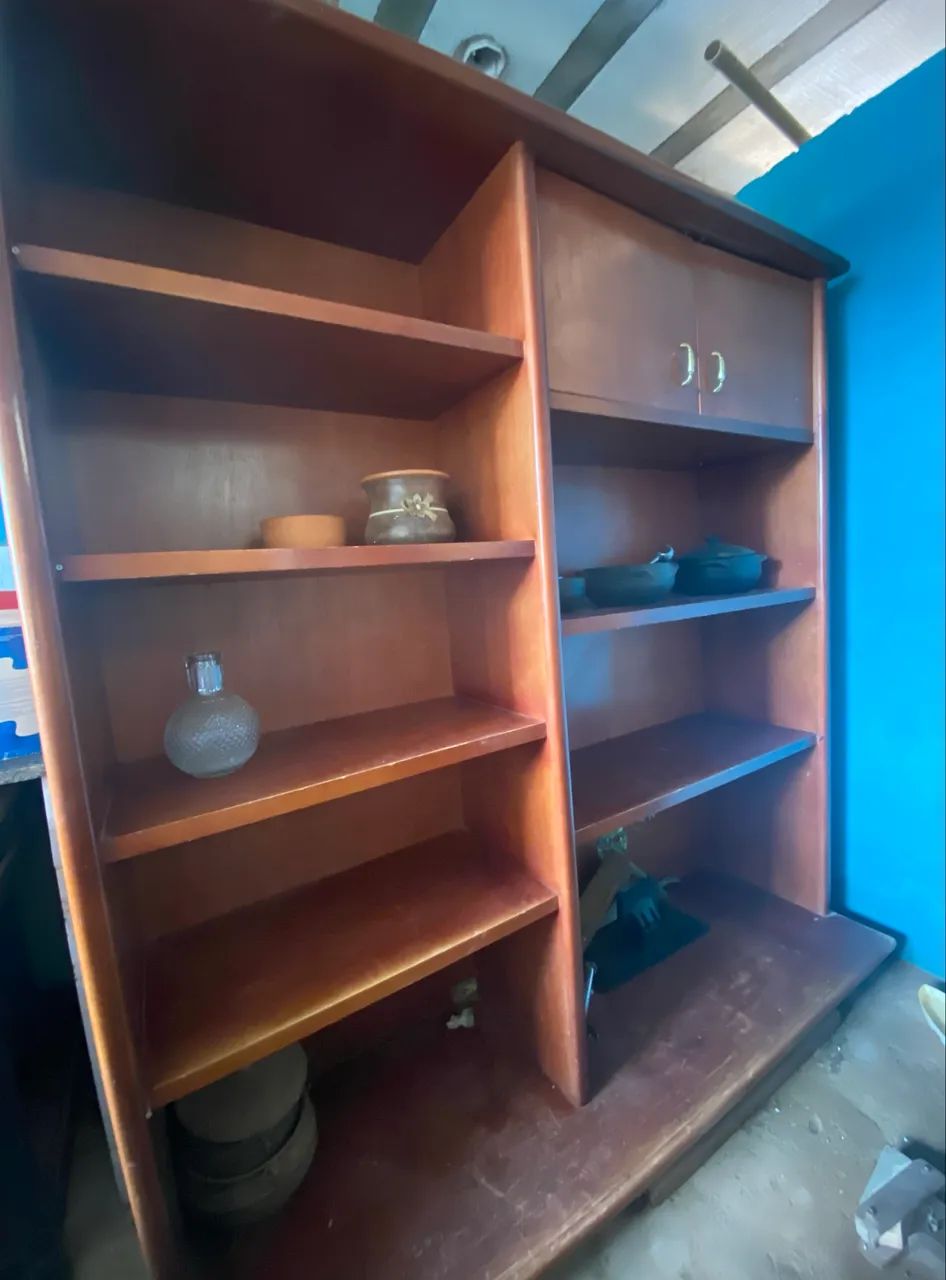 Móvel de madeira com prateleiras - ótimo estado - Foto 4