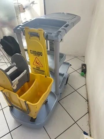 Carro de limpeza - Foto 3