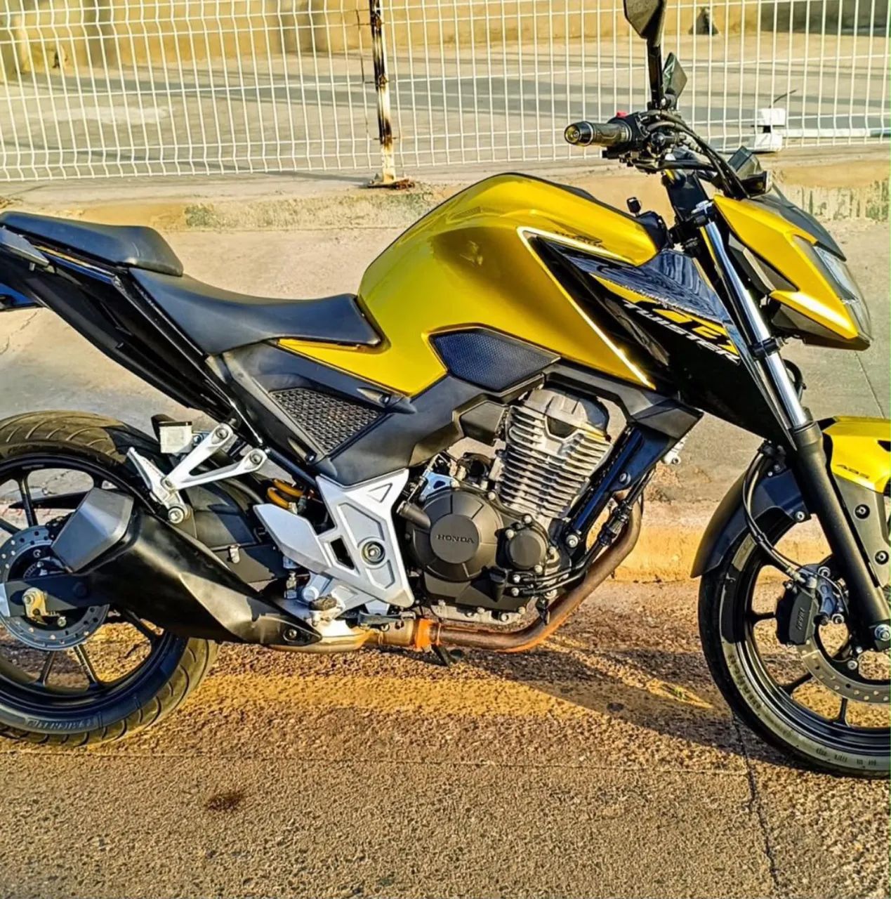 Cb300 2024 - Foto 2