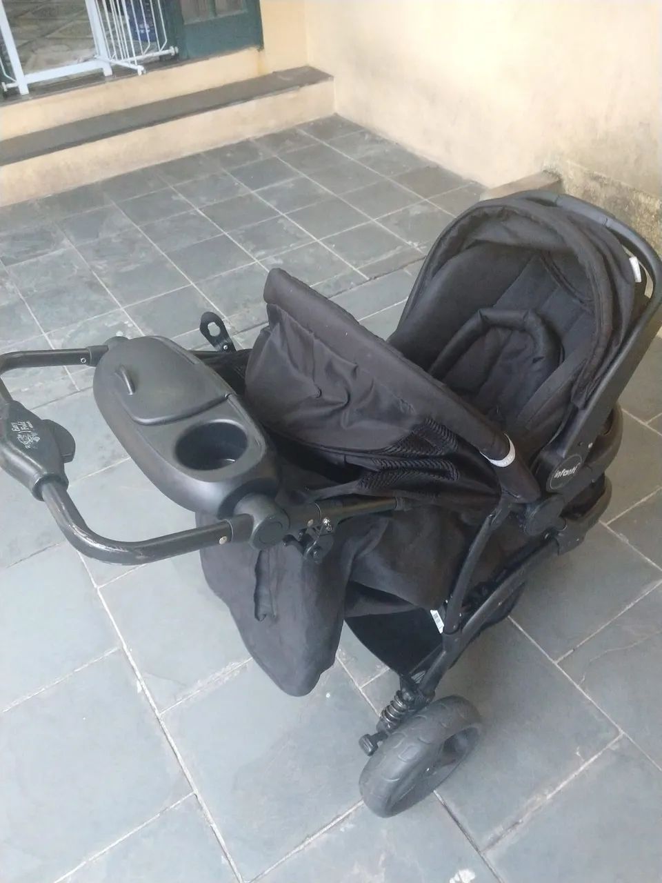 Carrinho de bebê com bebê conforto  - Foto 6