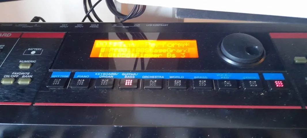 Teclado Roland juno di impecável  - Foto 5