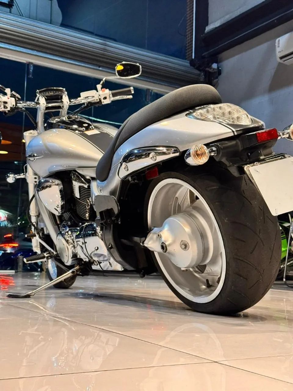 SUZUKI - M1800r - Foto 5