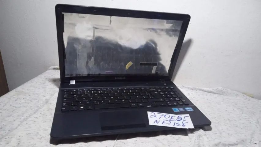 Notebook Samsung Np270e5 Vazio Carcaça Completa 15.6 (Vazio sem funcionamento).