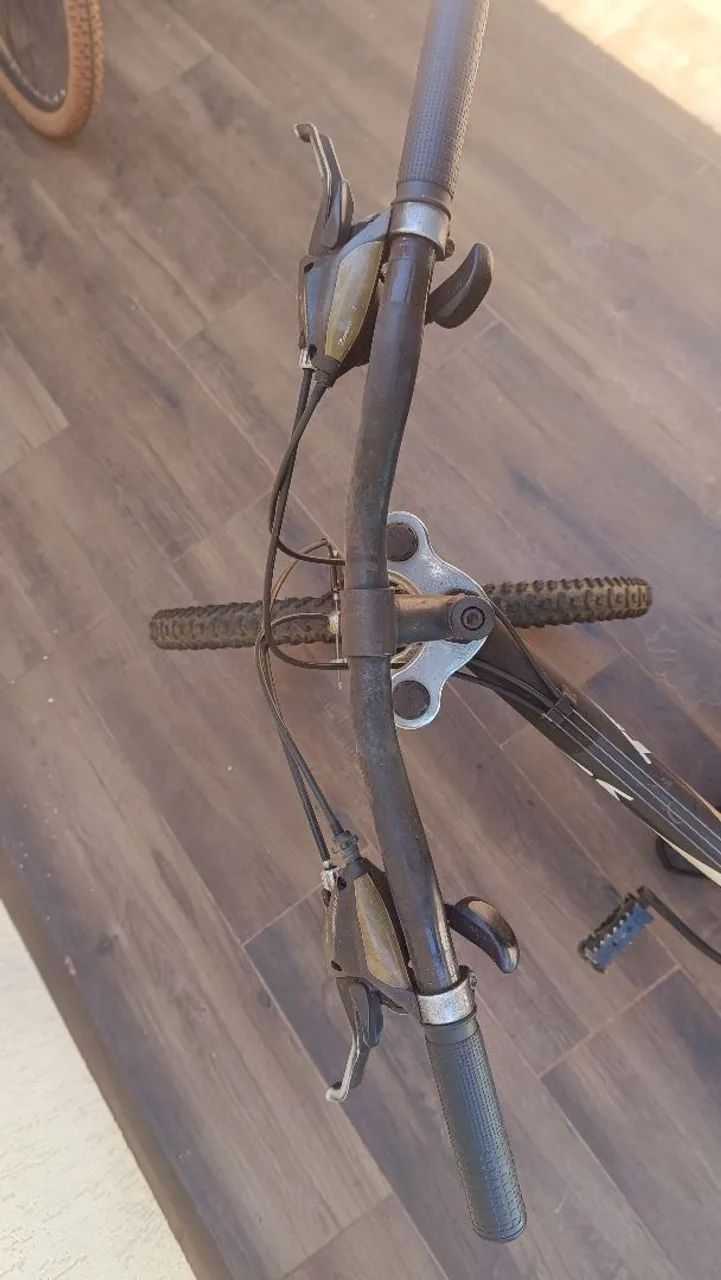 Bicicleta Caloi 21 velocidades aro 26. - Foto 4