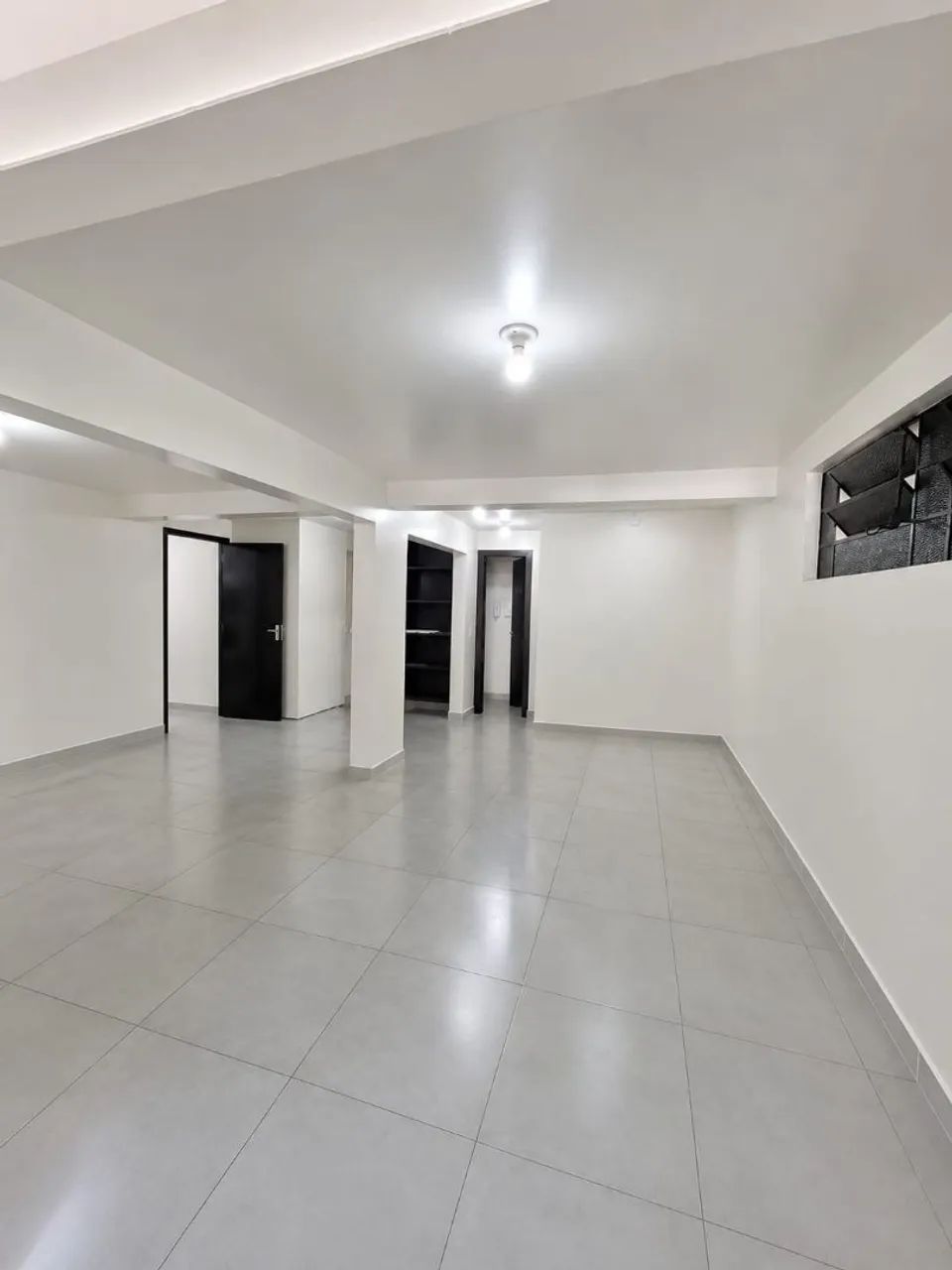 ALUGA-SE PONTO COMERCIAL com 110 m2 impecável  - Foto 3