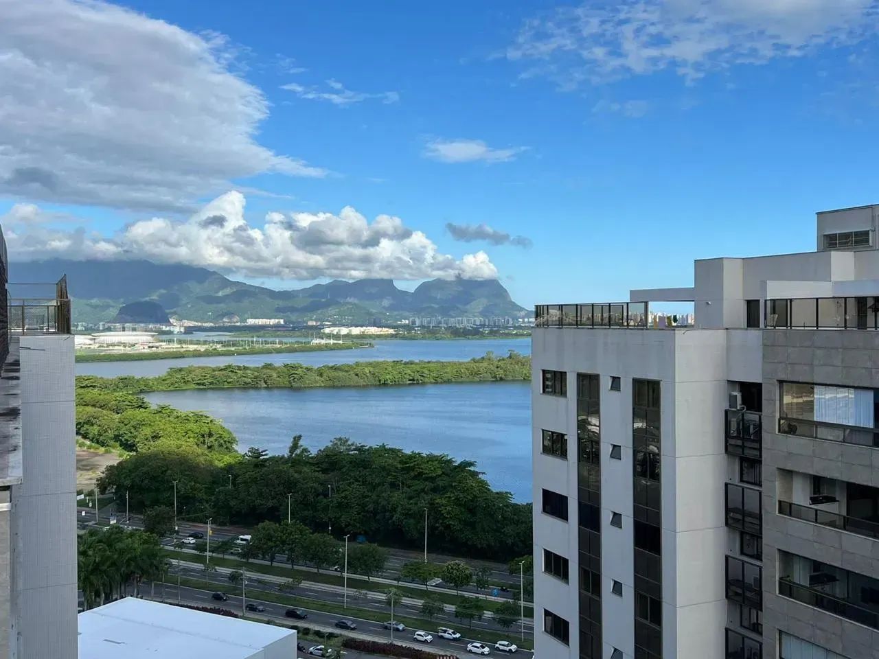 Cobertura com sauna e piscina privativa na Barra