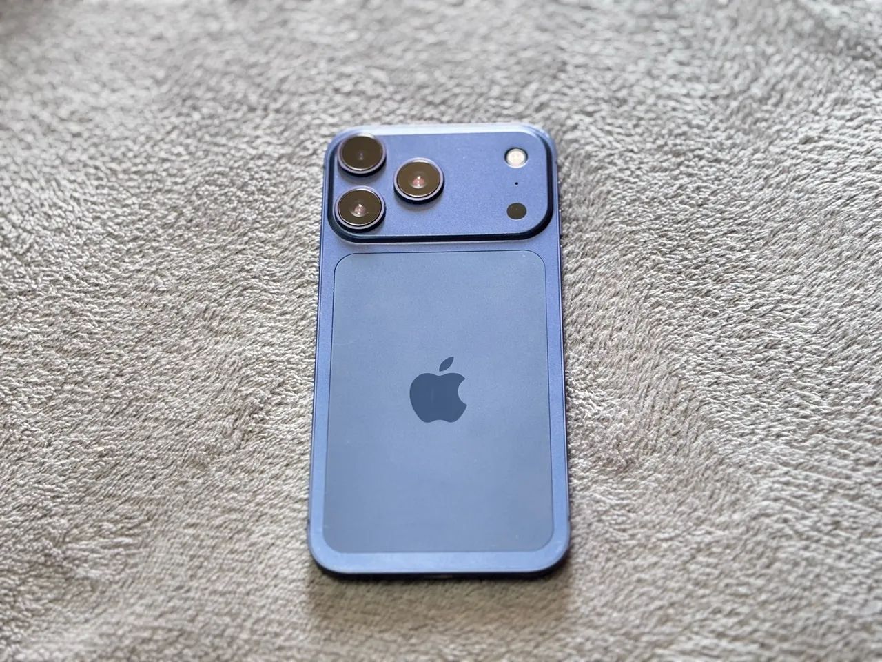 iPhone XR 128GB - Carcaça estilo iPhone 17 Pro