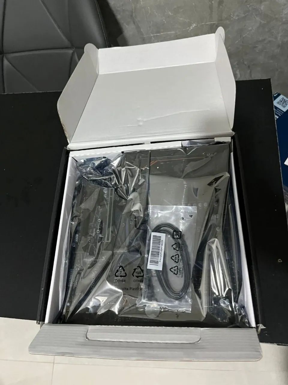 Placa mãe Aorus Elite B550 - Foto 4
