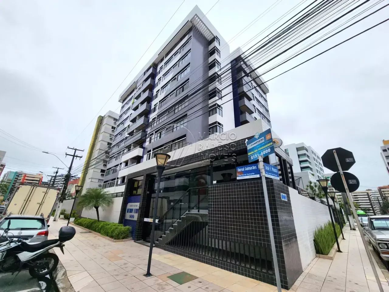 Apartamento com 4 Quartos e Varanda à venda na Ponta Verde no Edf Anthony Leahy