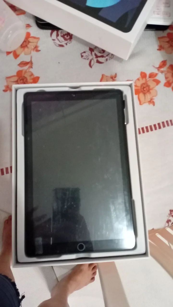 Tablet semi novo com tudo na caixa - Foto 5