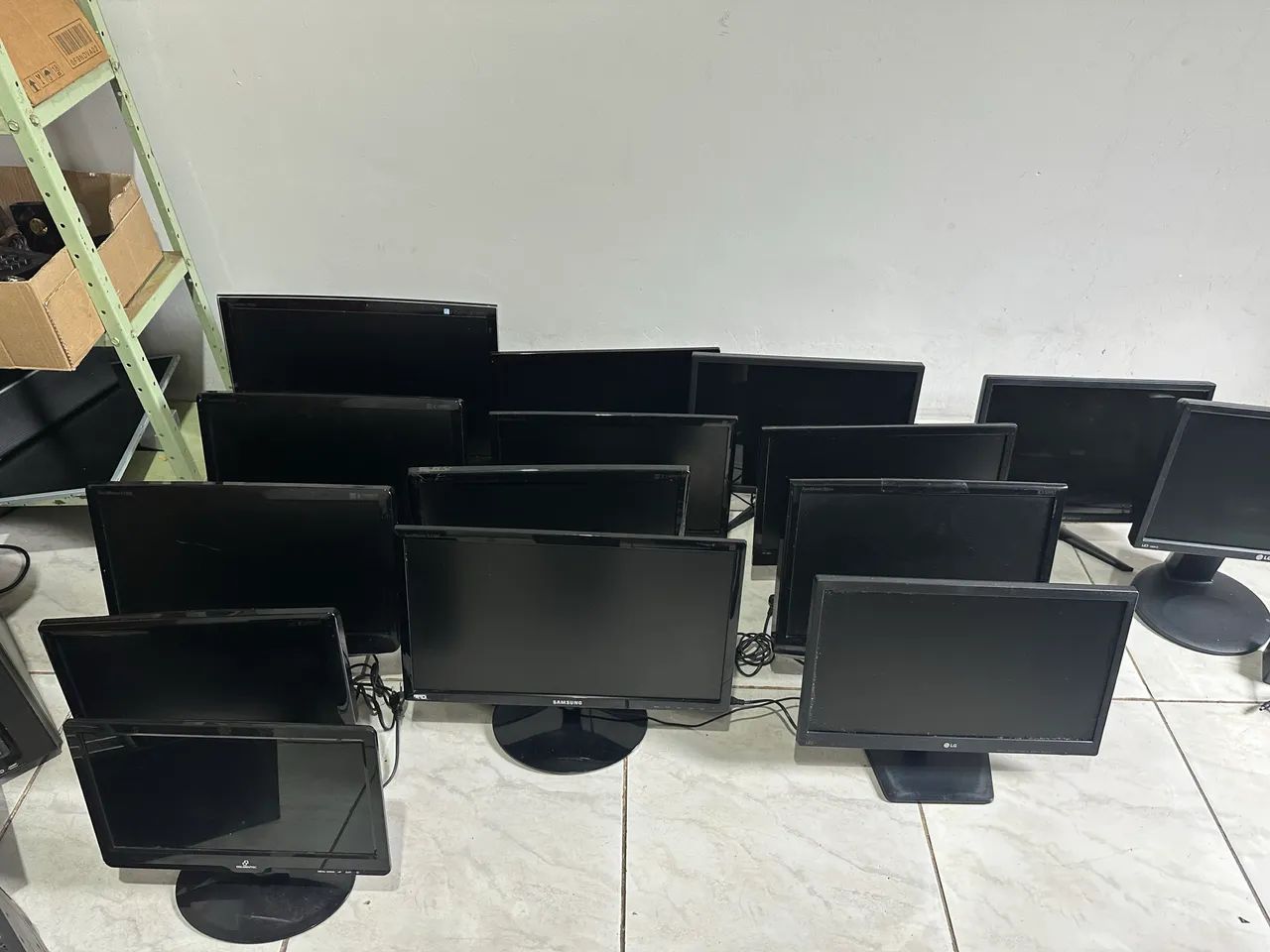 Monitor 19 polegadas aparti 300,00 com hdmi 400,00 ooja com garantia e cabos