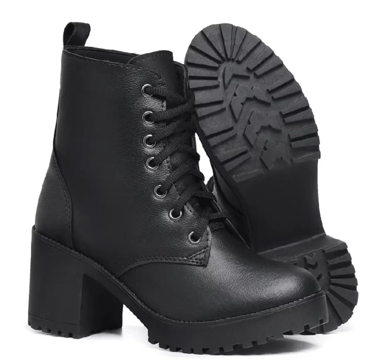 Vendo bota 35 nunca usada