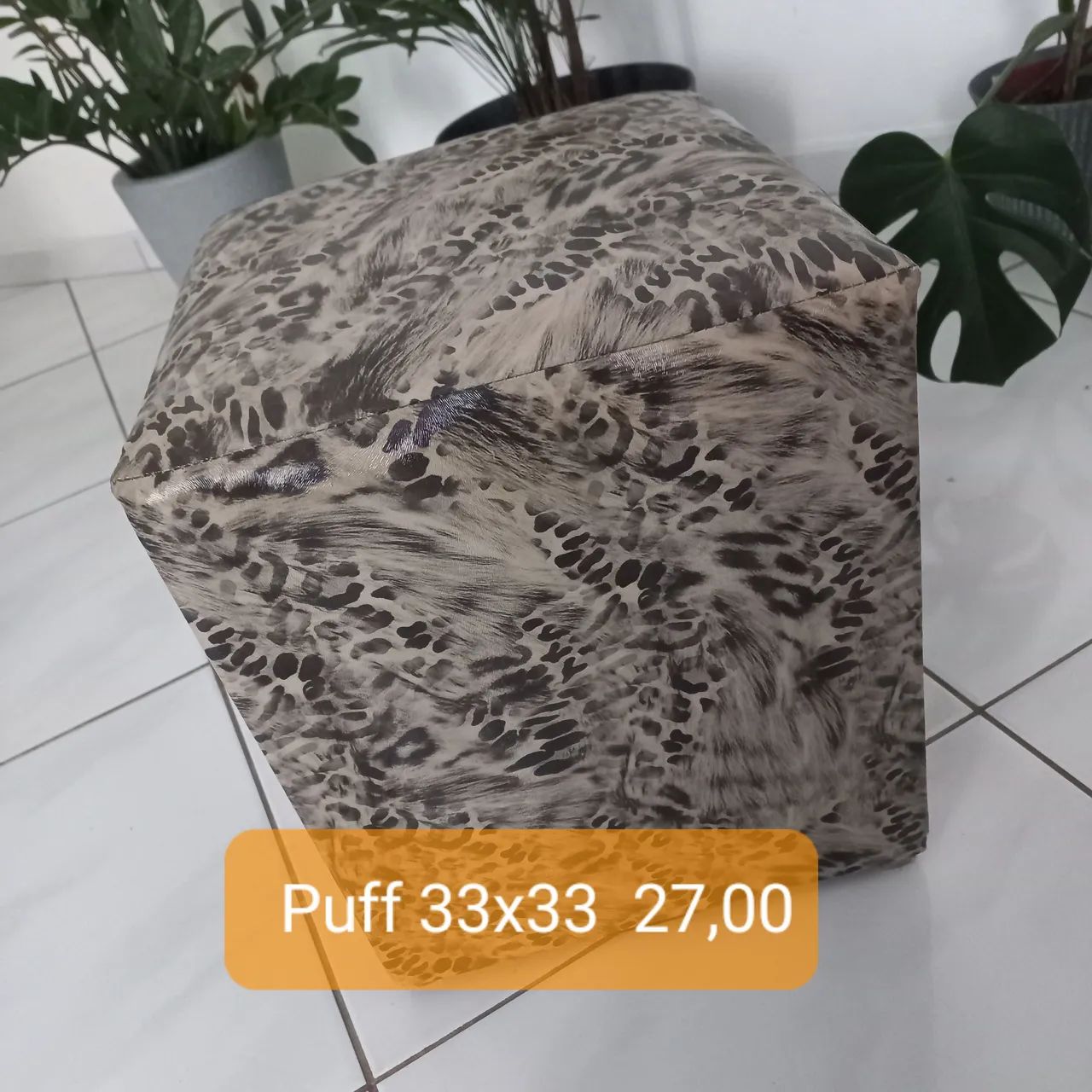 Puff  quadrado de oncinha 33x33